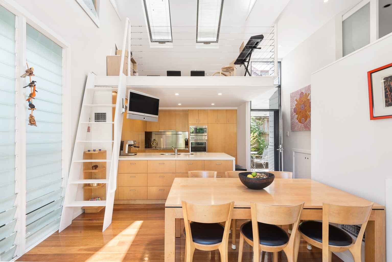 8 Webb Street McMahons Point