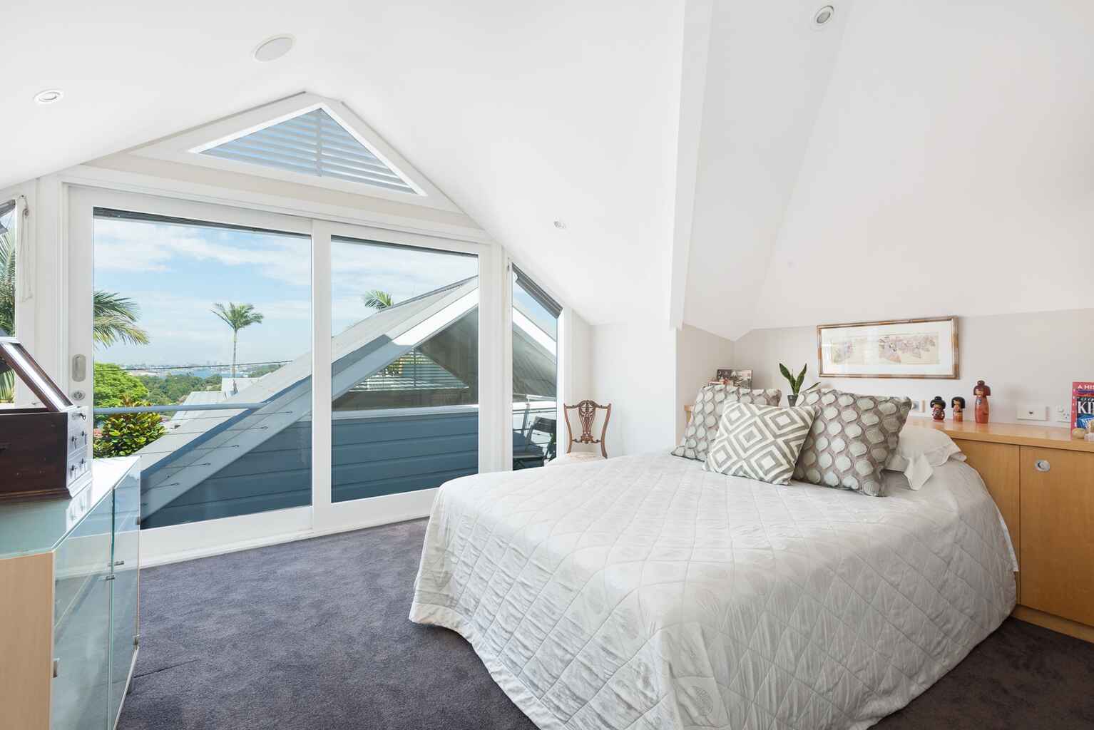 8 Webb Street McMahons Point