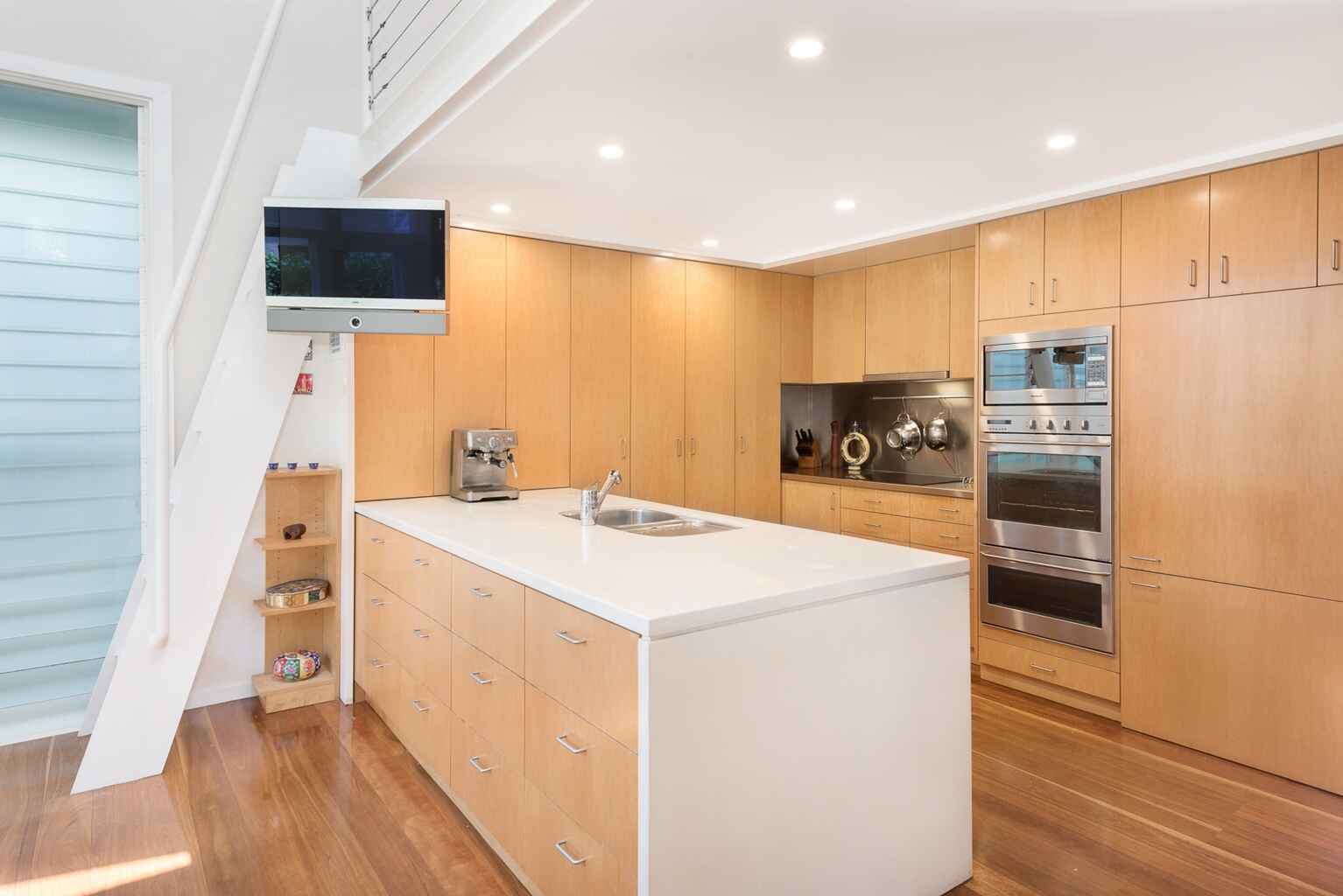 8 Webb Street McMahons Point