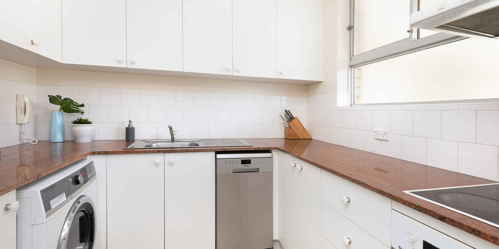 17/98 Ben Boyd Road Neutral Bay