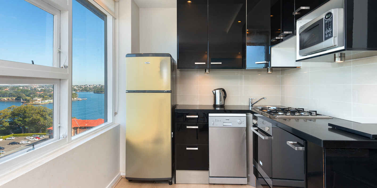 73/2-4  East Crescent Street McMahons Point