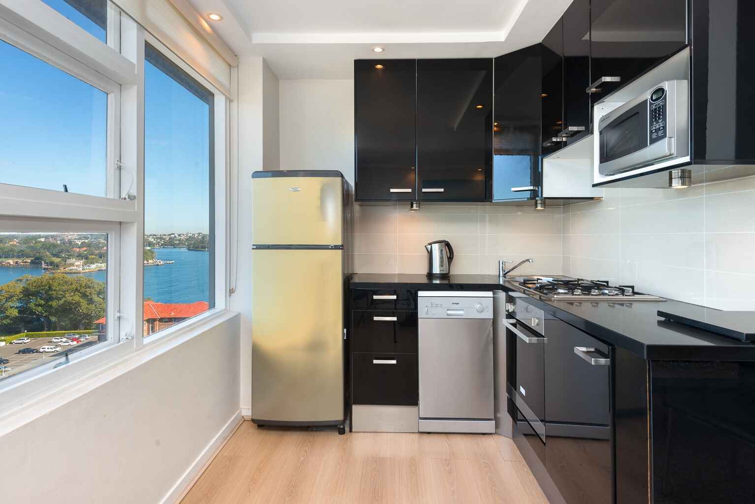 73/2-4  East Crescent Street McMahons Point