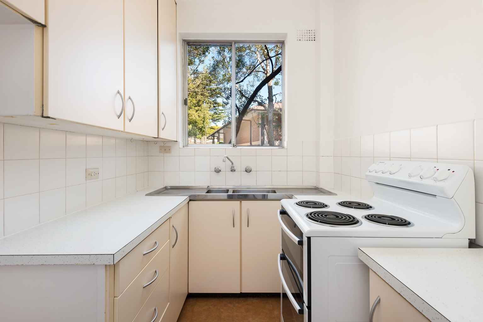 2/19 Priory Road Waverton