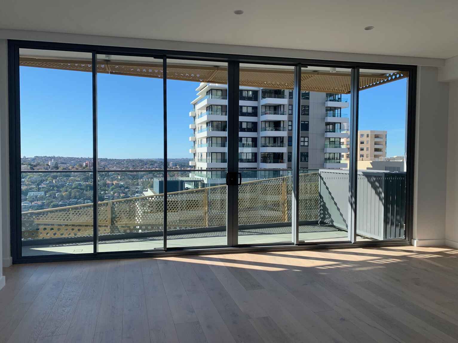 1106/221 Miller Street North Sydney