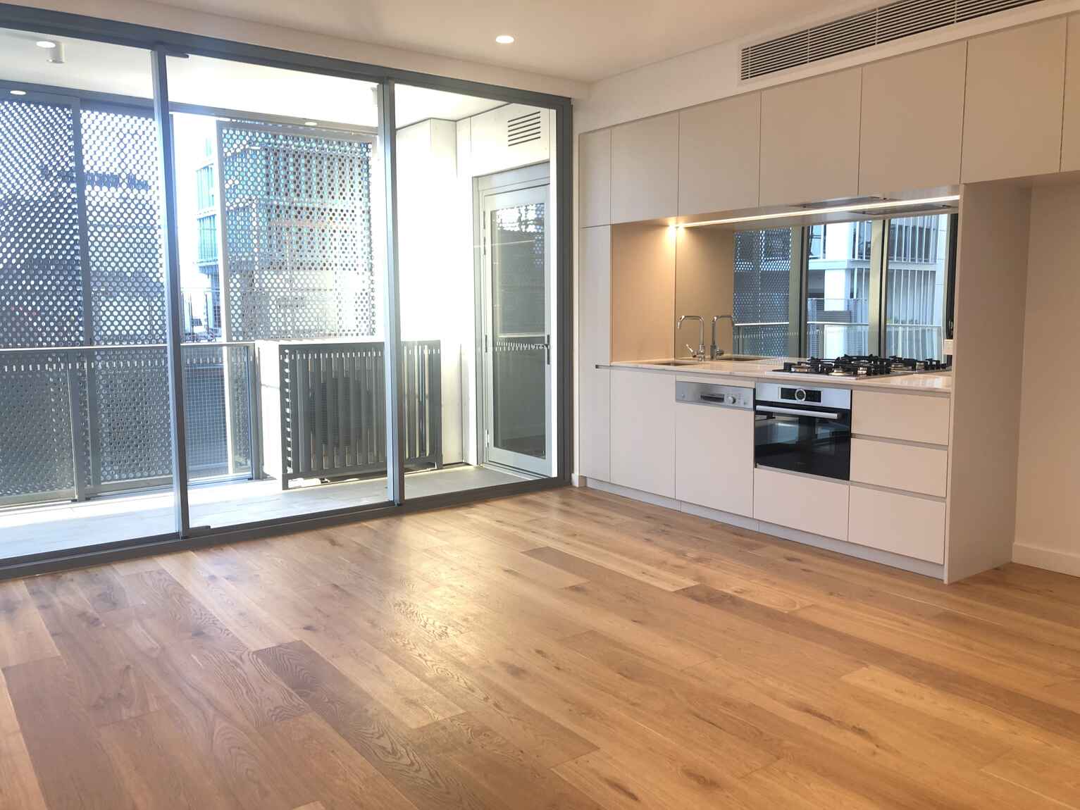 1802/221 Miller Street North Sydney