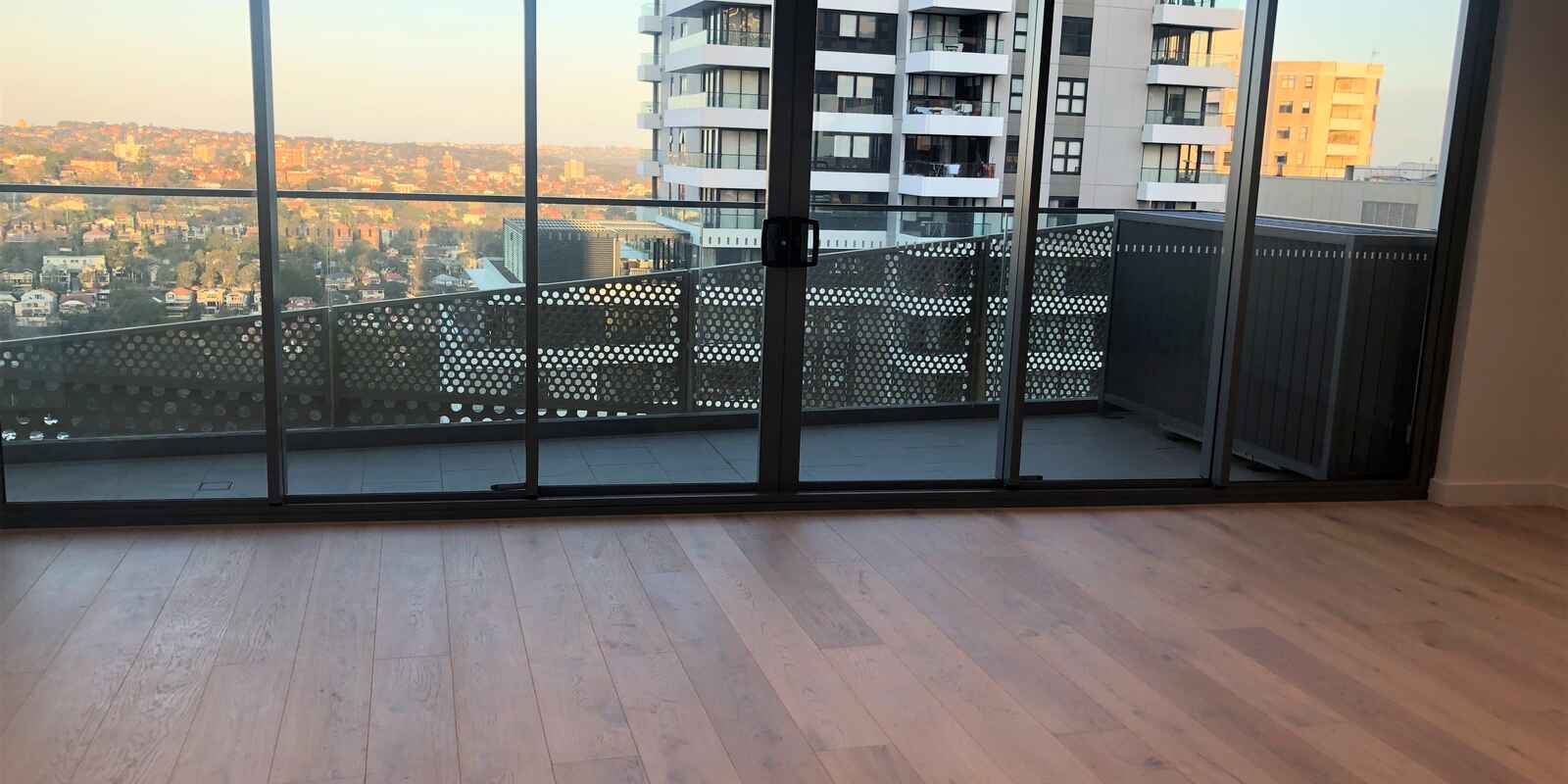 1106/221 Miller Street North Sydney