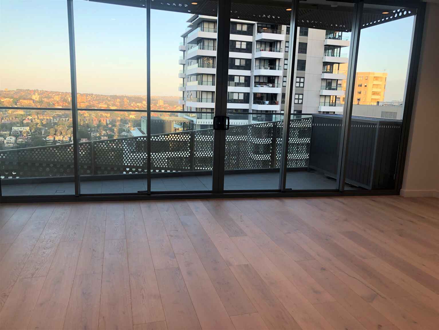 1106/221 Miller Street North Sydney