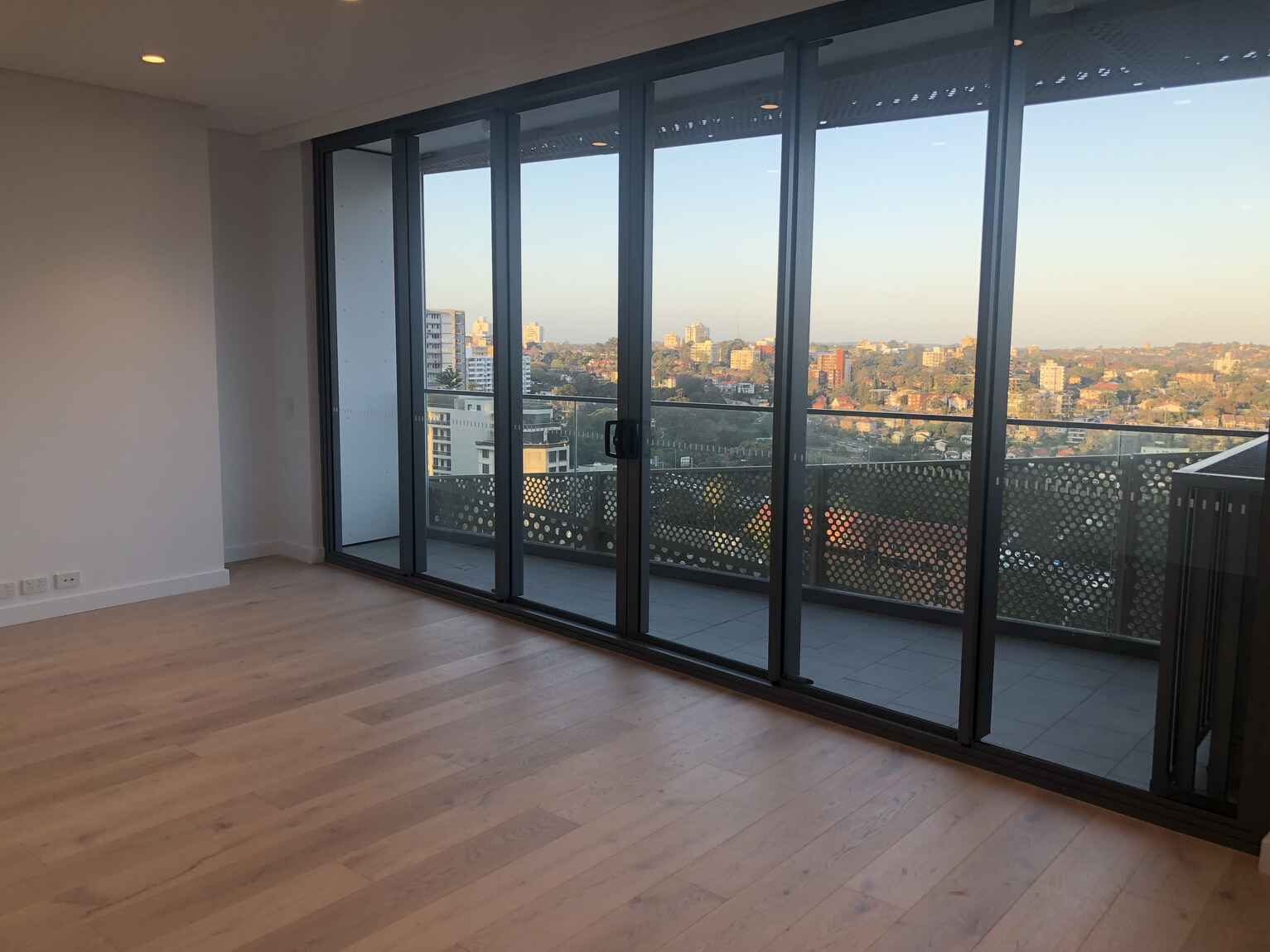 1106/221 Miller Street North Sydney