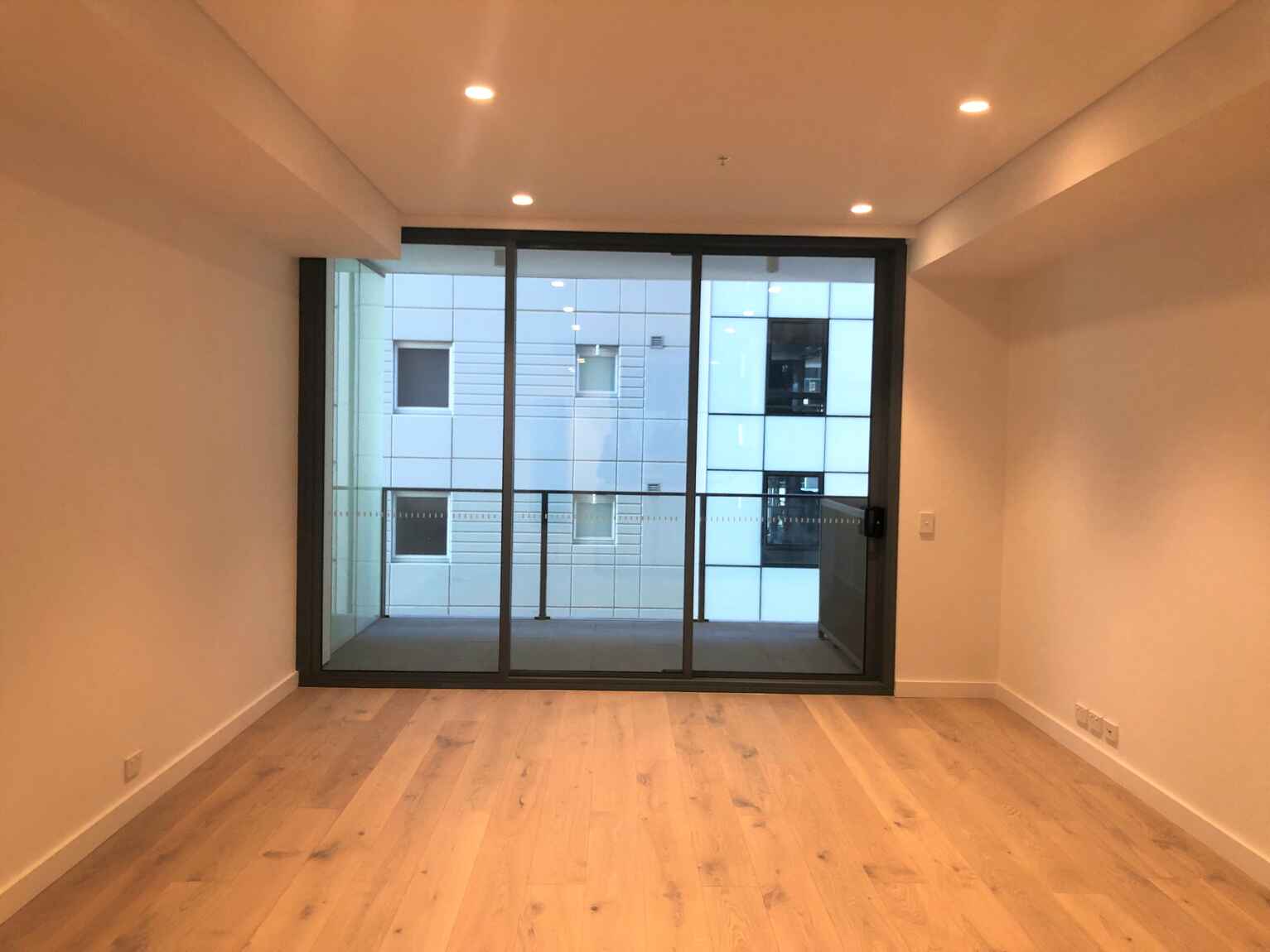 915/221 Miller Street North Sydney 915/221 Miller Street North Sydney