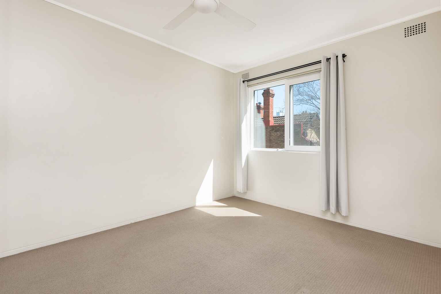 2/16 Mackenzie Street North Sydney 2/16 Mackenzie Street North Sydney