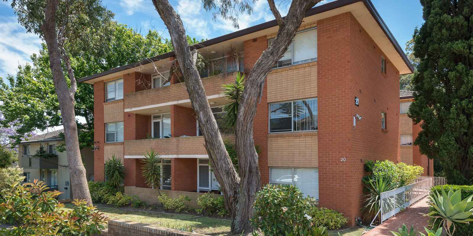 2/20 Rocklands Road Wollstonecraft