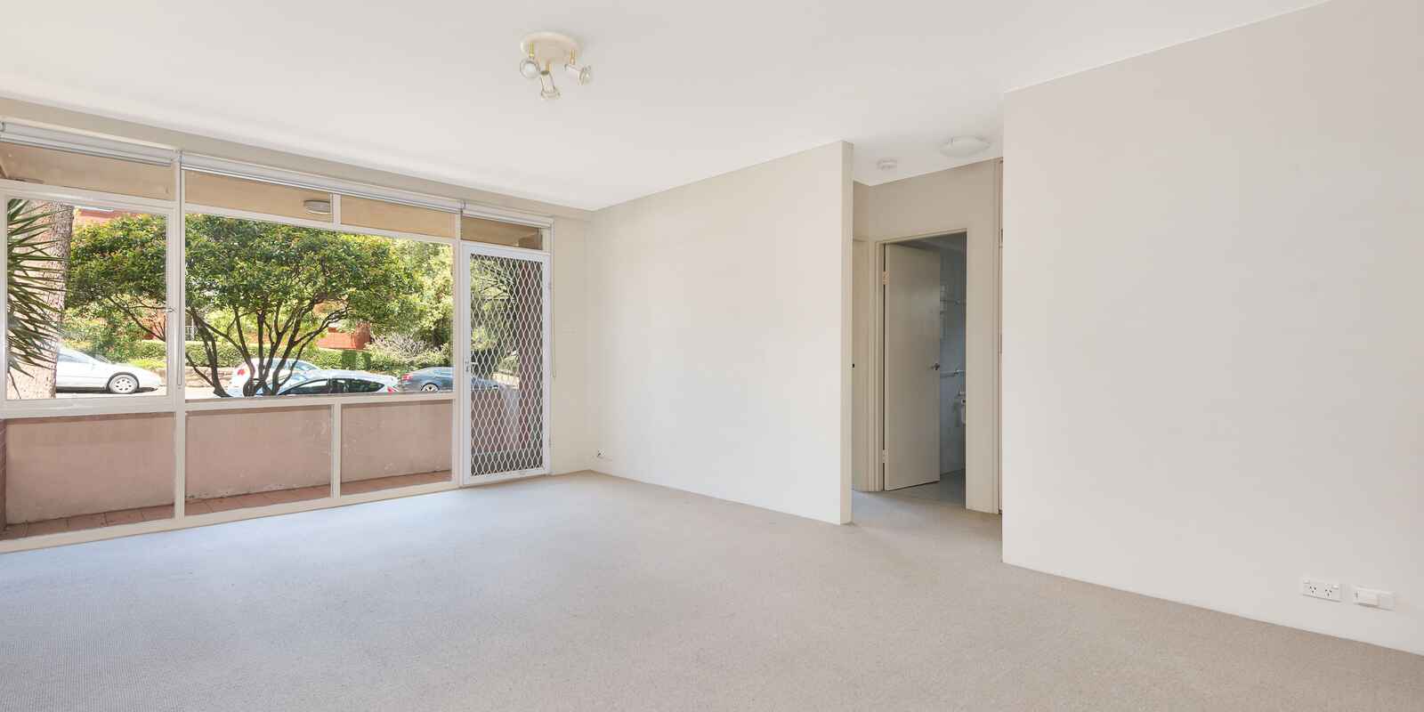 2/20 Rocklands Road Wollstonecraft