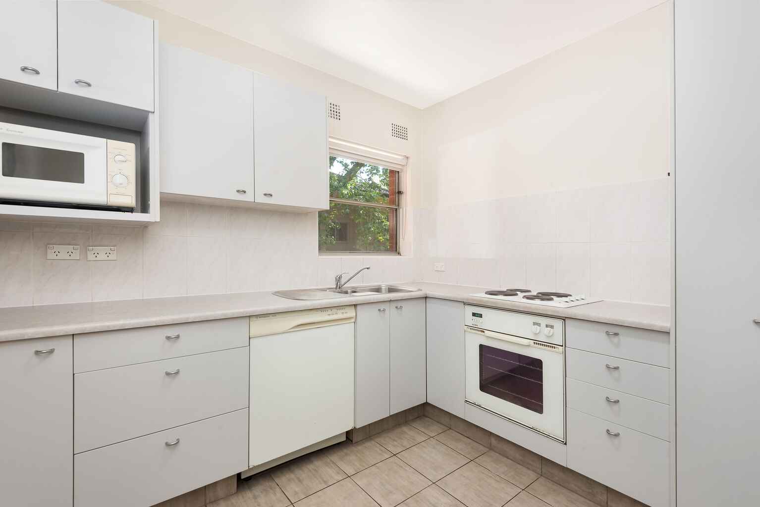 2/20 Rocklands Road Wollstonecraft