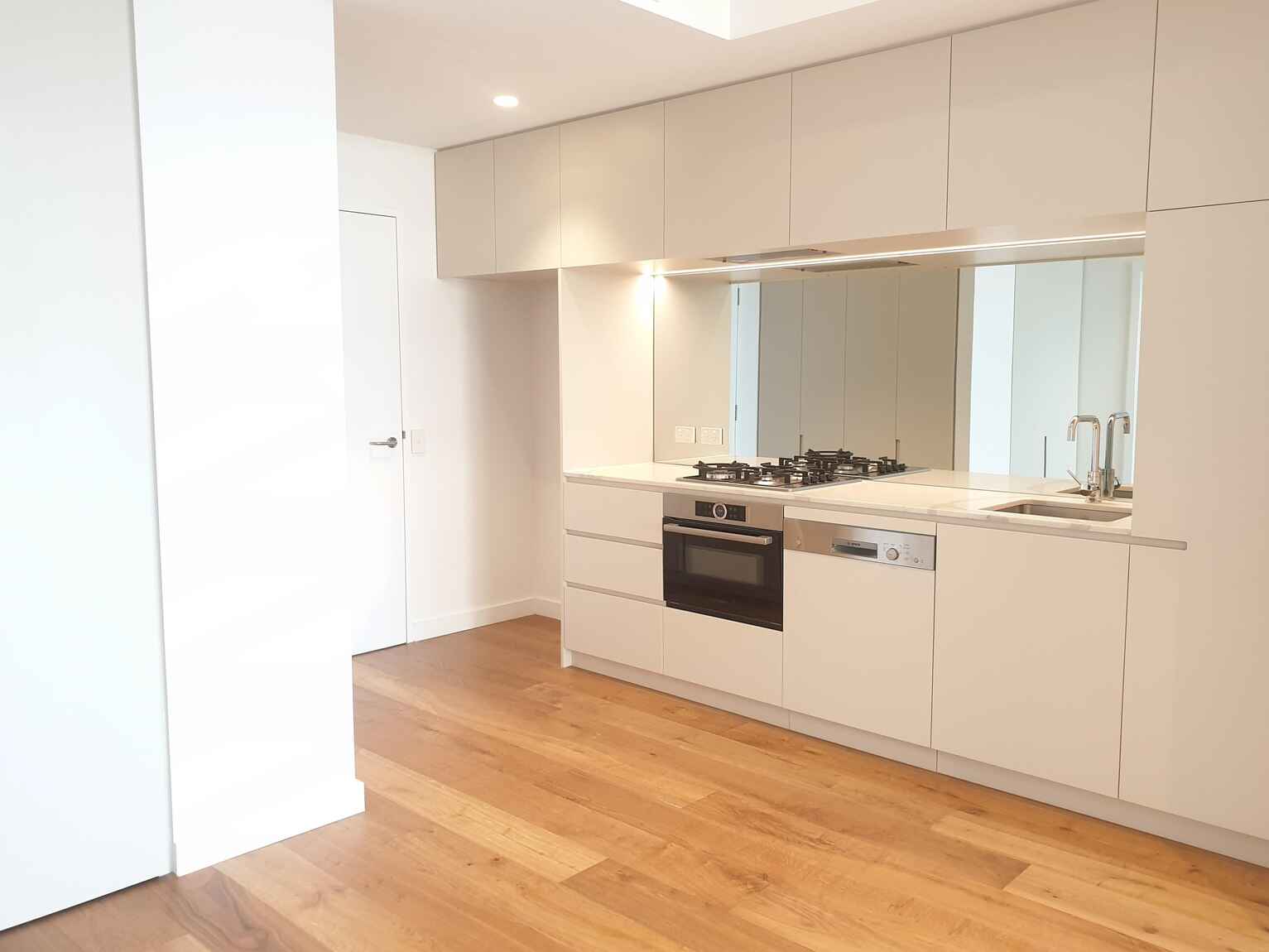 503/221 Miller Street North Sydney