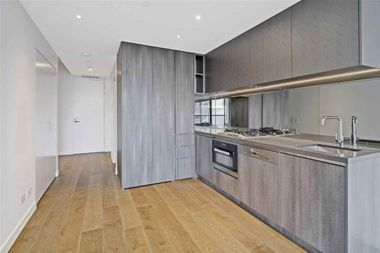 218/225 Pacific Highway   North Sydney