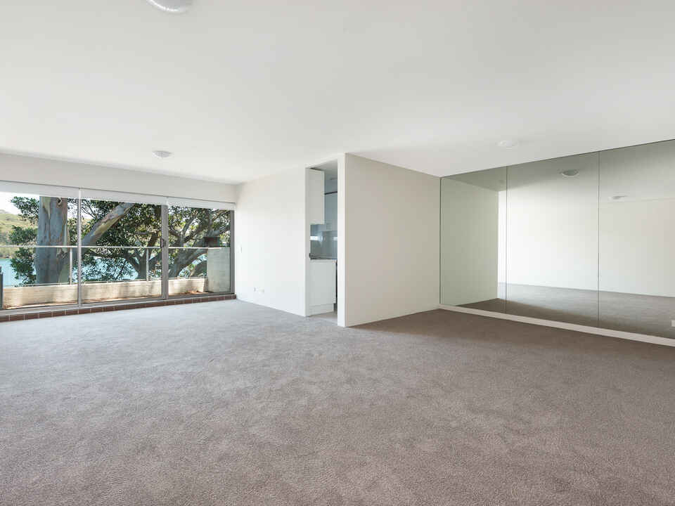 16/8 Munro Street McMahons Point