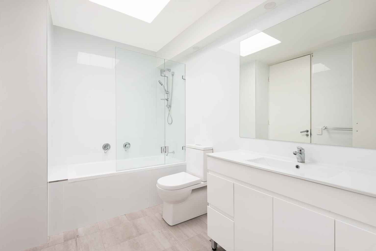 16/8 Munro Street McMahons Point