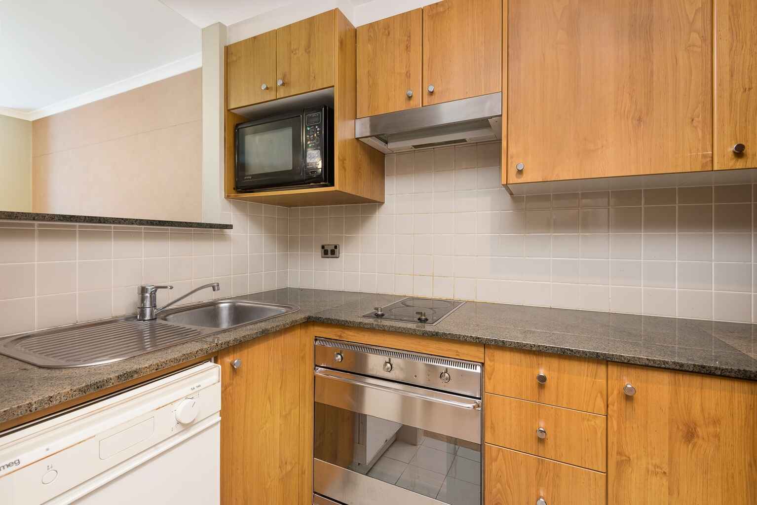 14/237 Miller Street North Sydney