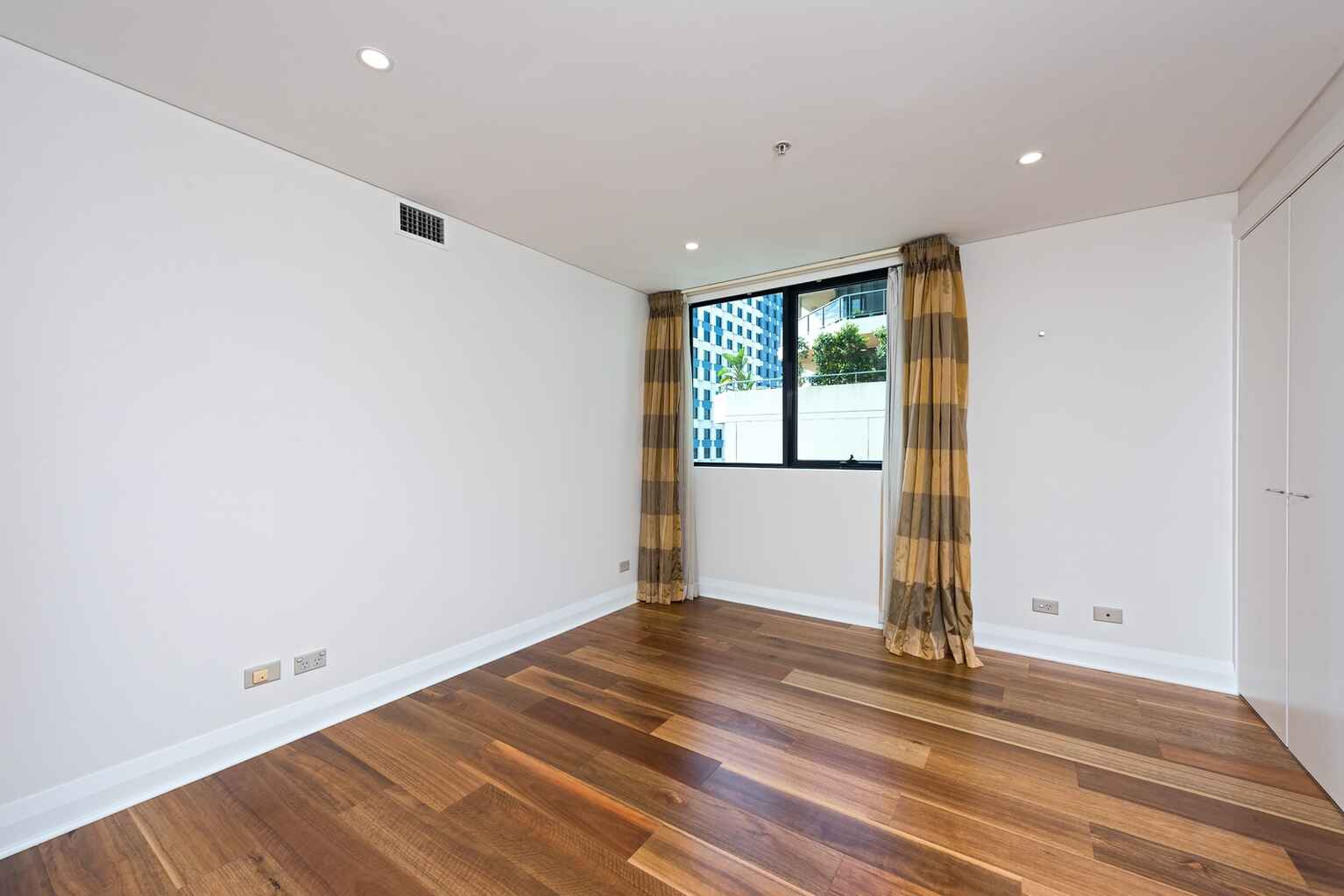 65/237 Miller Street North Sydney