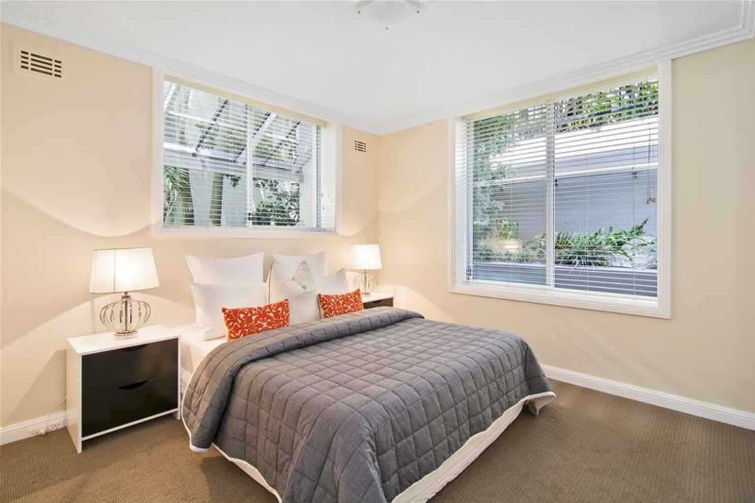 2/27B Elamang Avenue Kirribilli