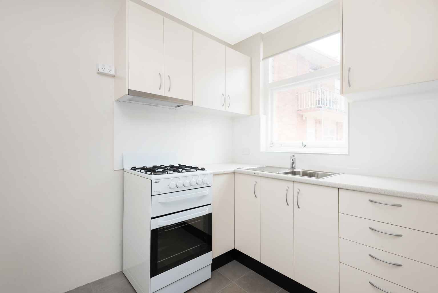 8/4 Clifford Street Mosman