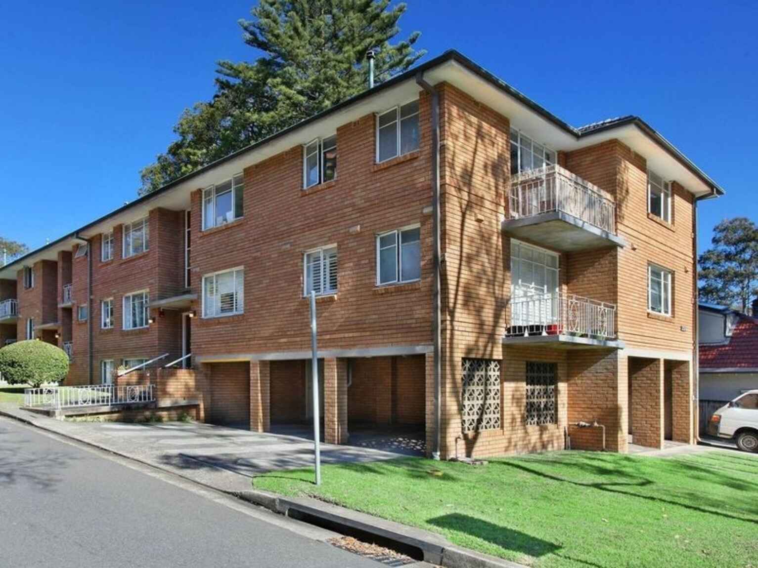 4/231 Ernest Street Cammeray