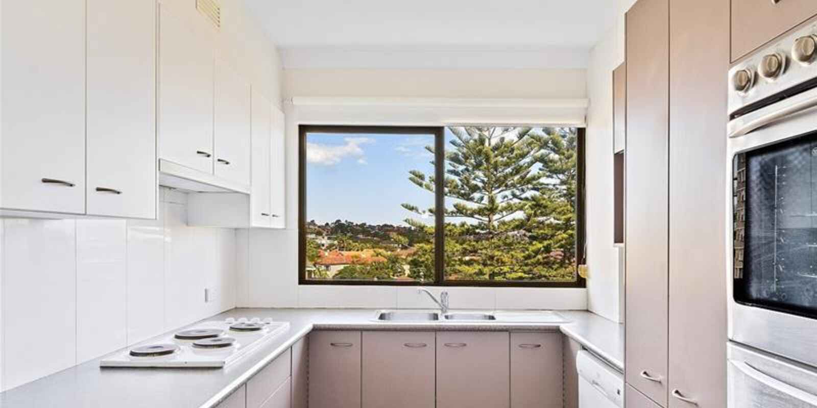 6D/139 Avenue Road  Mosman