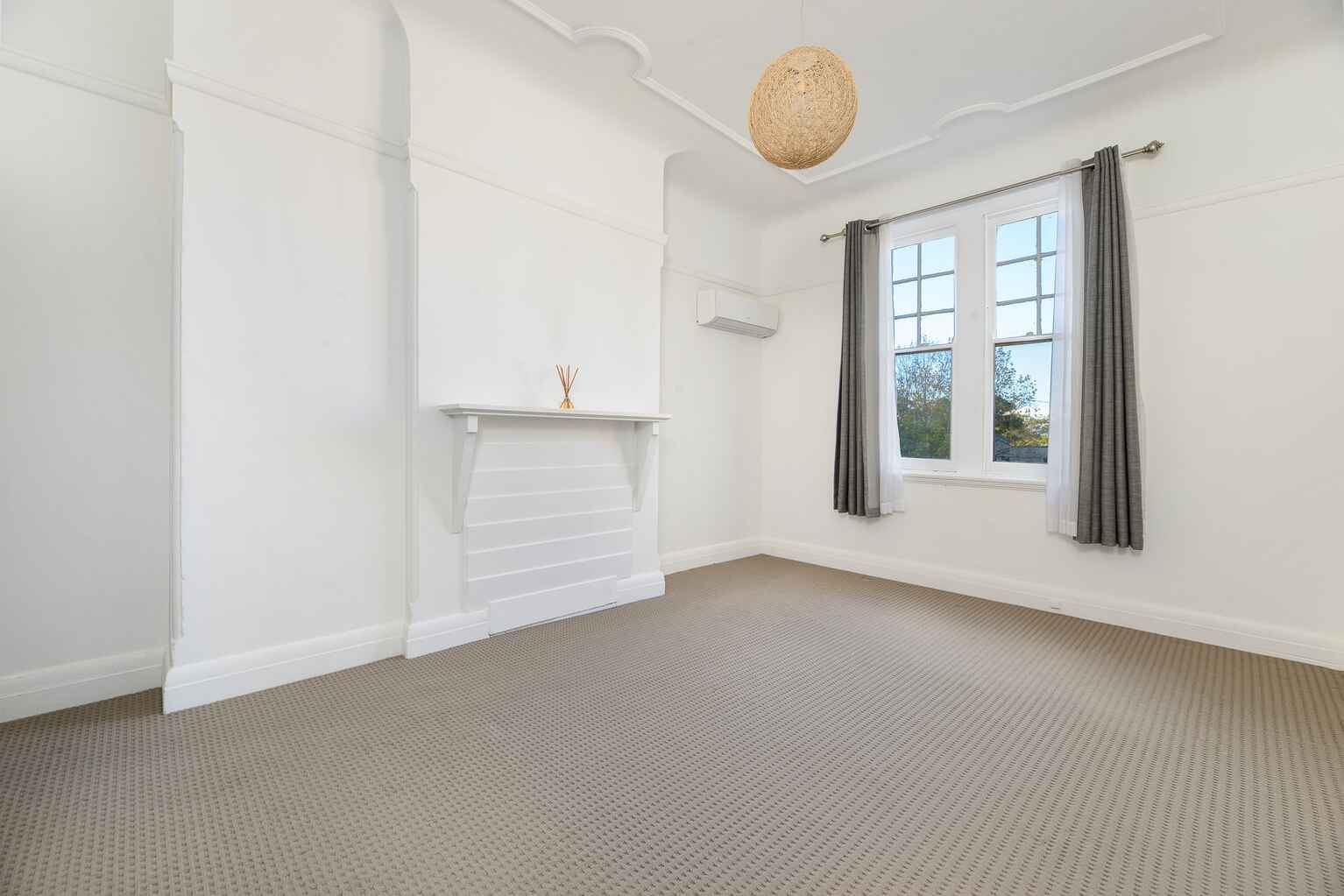 2/447 Miller  Street  Cammeray