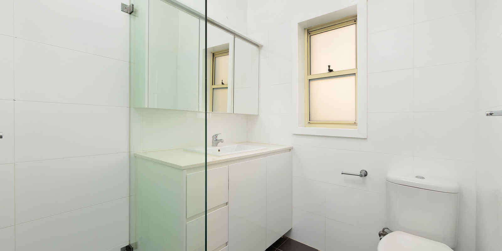 2/447 Miller  Street  Cammeray