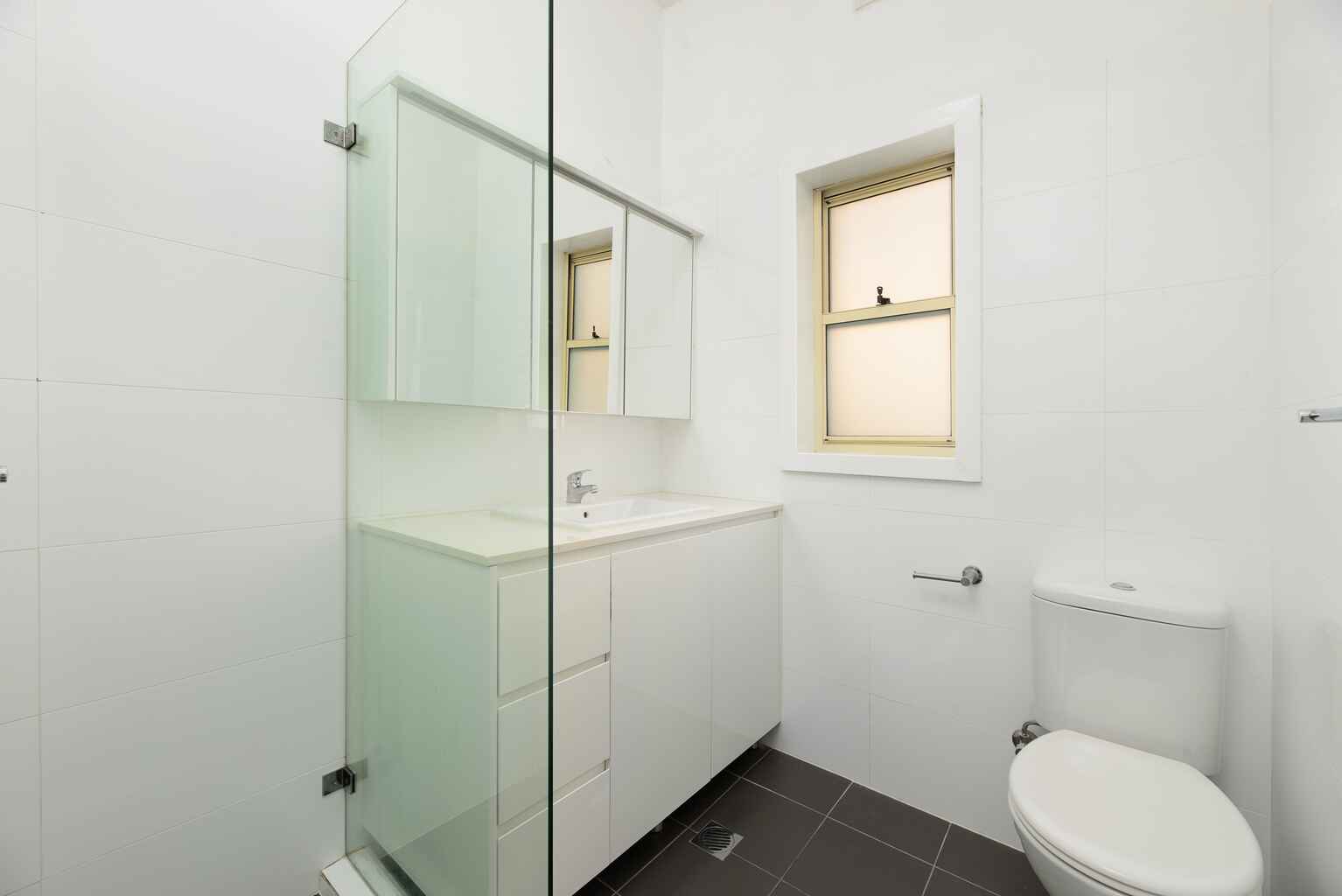 2/447 Miller  Street  Cammeray