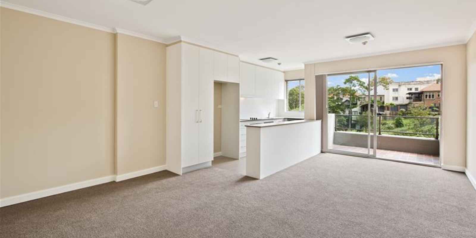 45/90 Blues Point Road McMahons Point