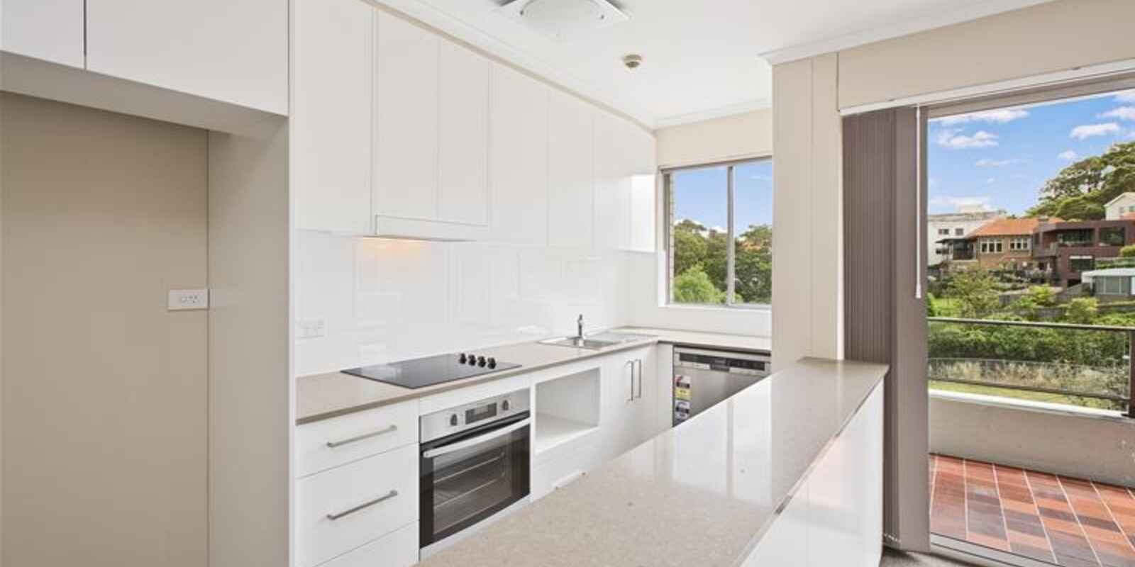 45/90 Blues Point Road McMahons Point