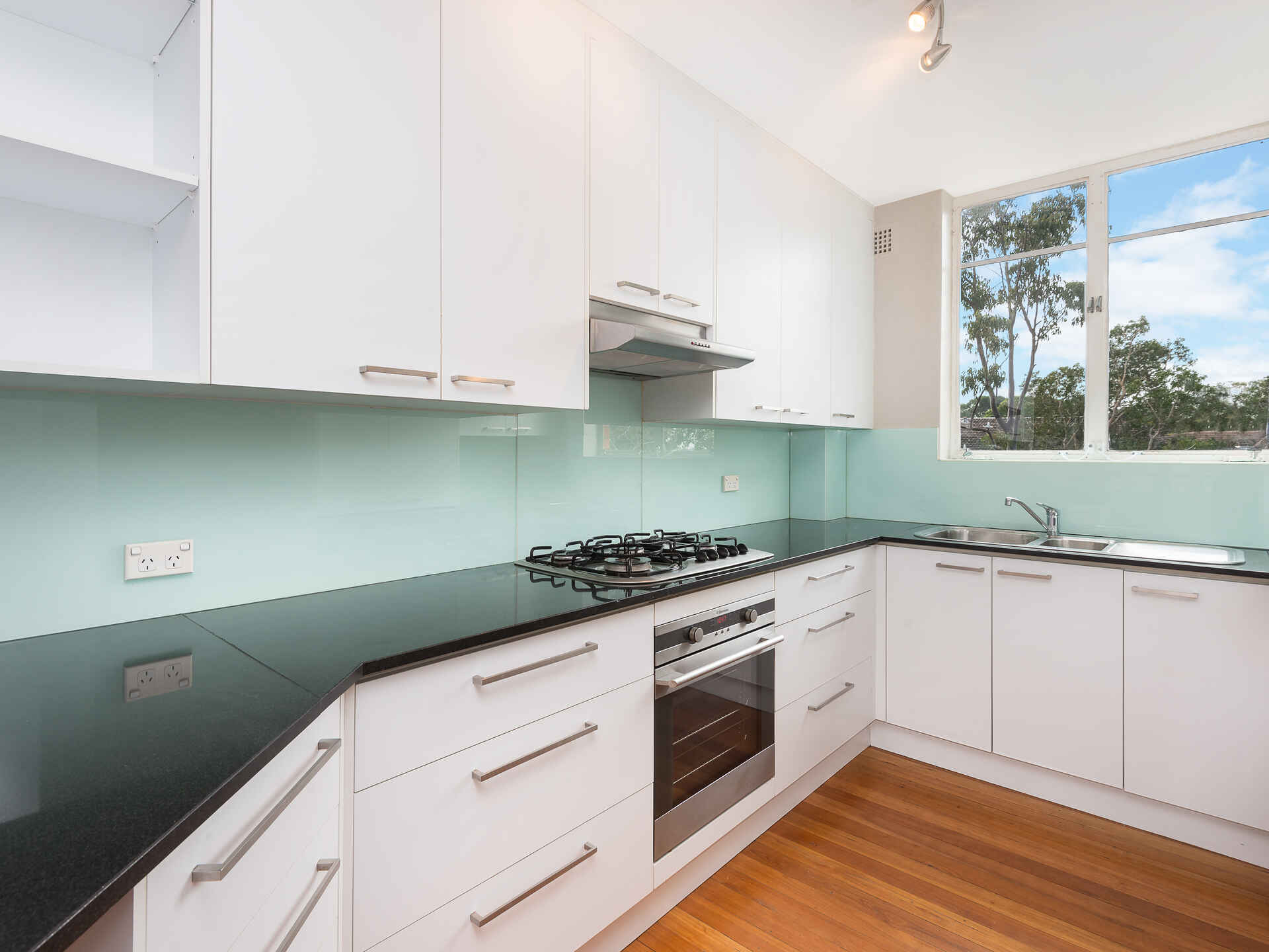 15/11 Hampden Road Artarmon