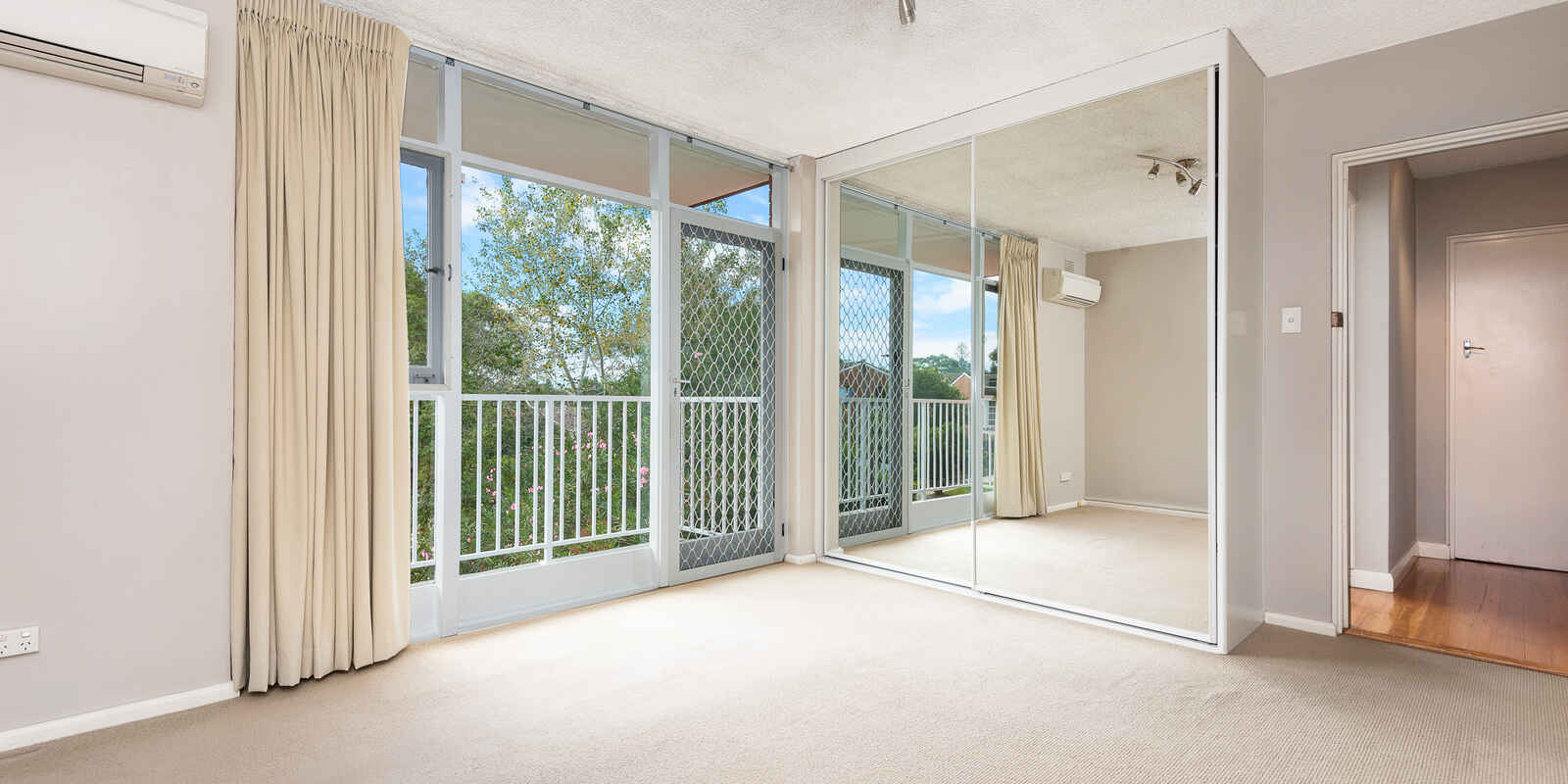 15/11 Hampden Road Artarmon