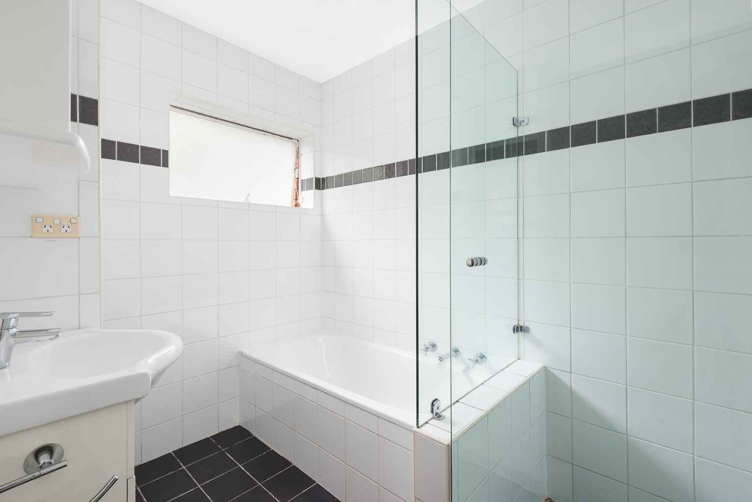 15/11 Hampden Road Artarmon