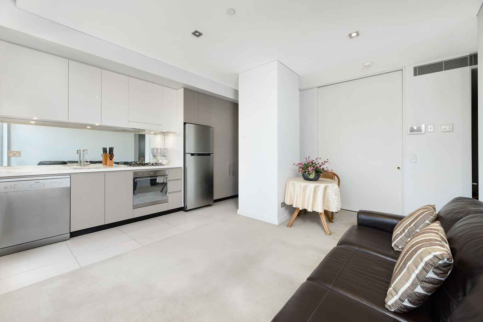 205/118 Alfred Street South Milsons Point 205/118 Alfred Street South Milsons Point