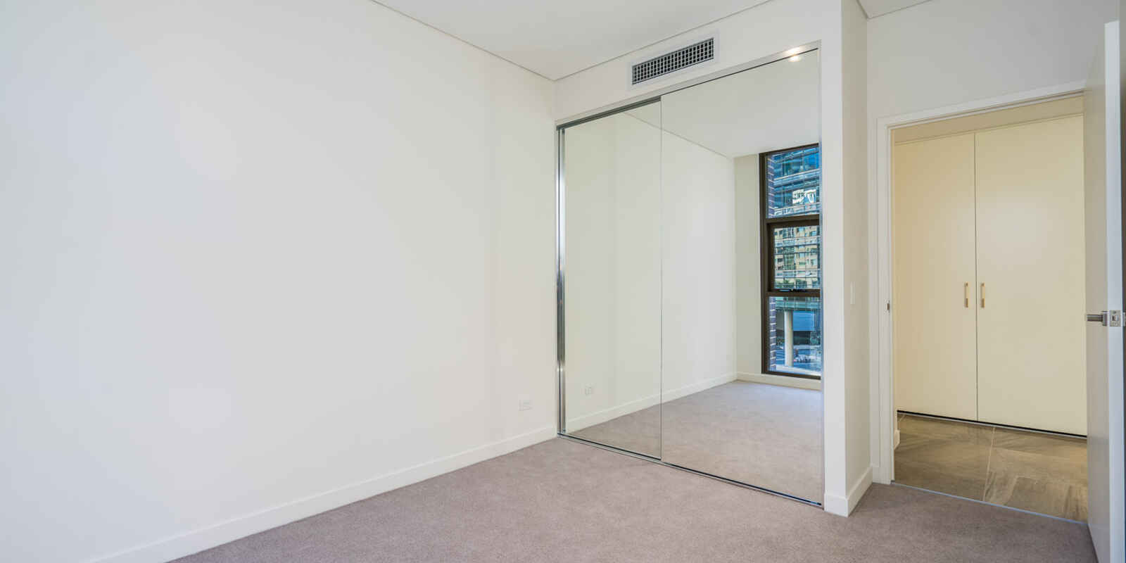 205/188 Day Street Darling Harbour