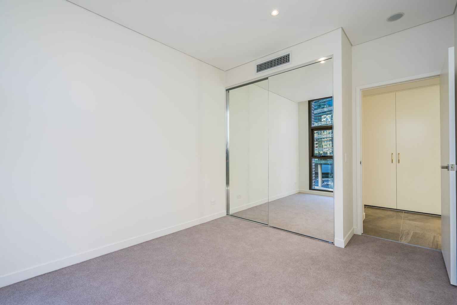 205/188 Day Street Darling Harbour