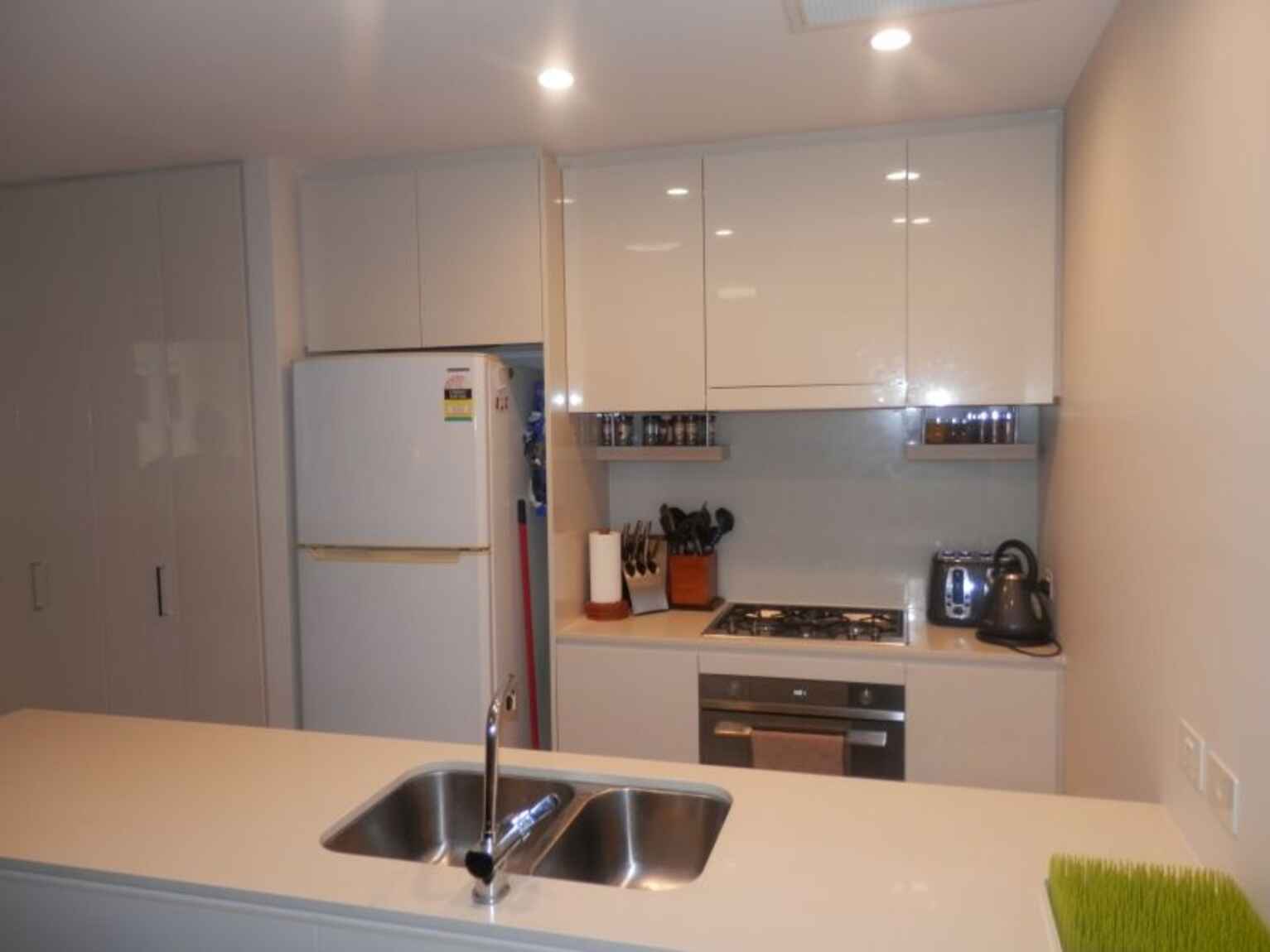 6101/1 Nield Ave Greenwich