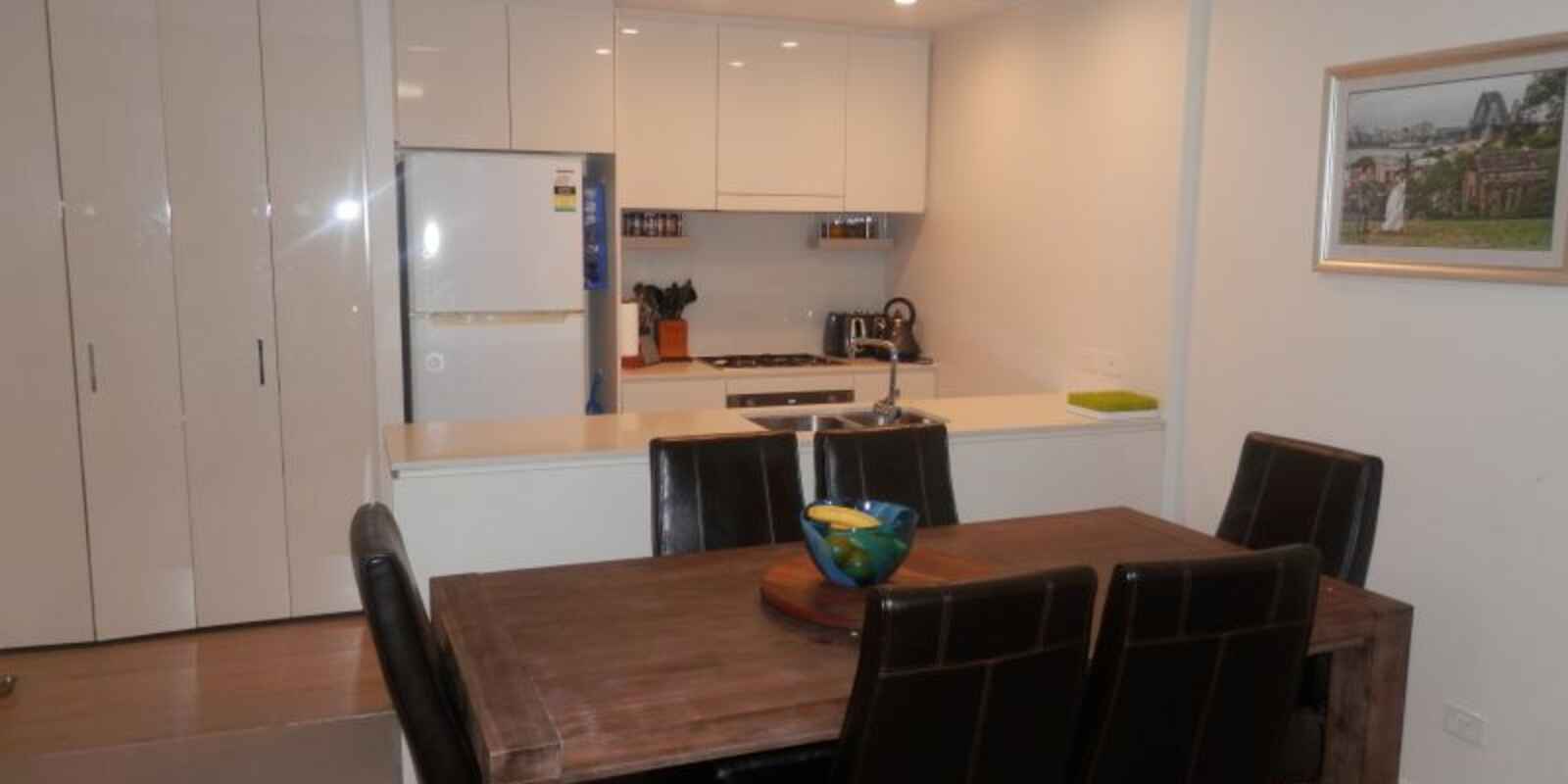 6101/1 Nield Ave Greenwich