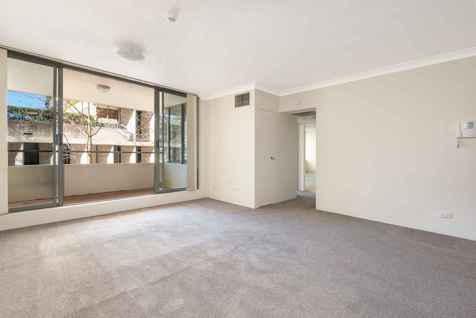 M01/37-39 McLaren Street North Sydney