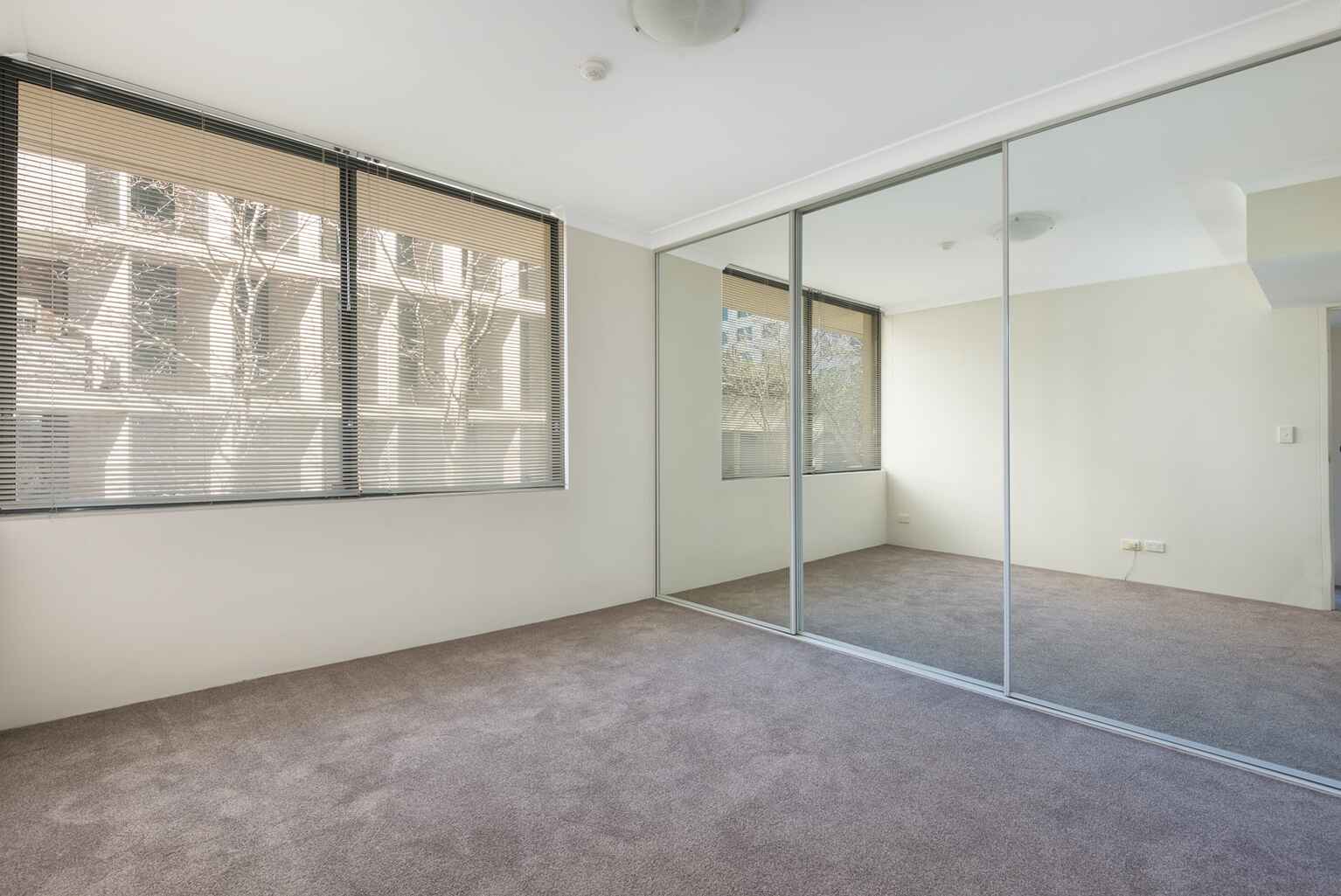 M01/37-39 McLaren Street North Sydney