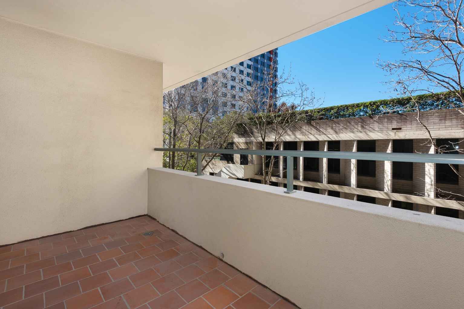 M01/37-39 McLaren Street North Sydney