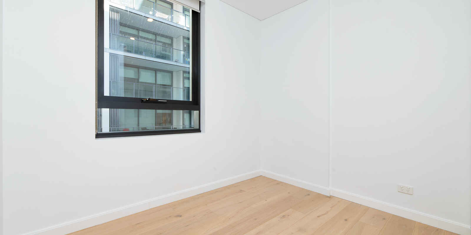 1302/229 Miller Street North Sydney 1302/229 Miller Street North Sydney