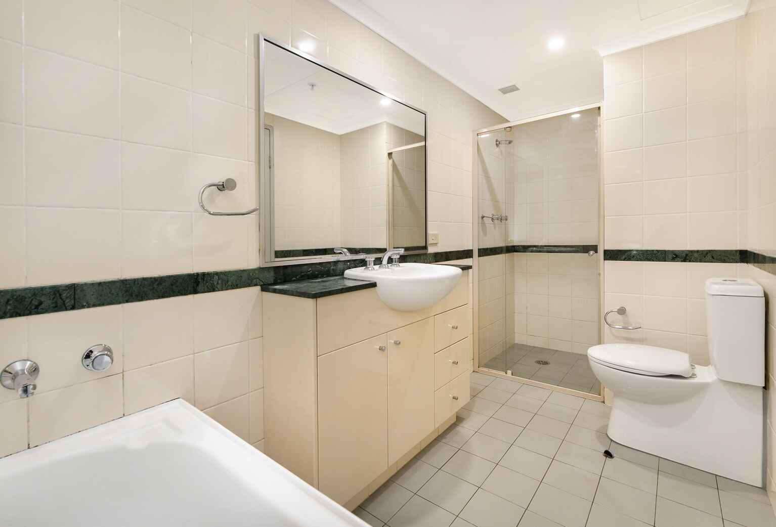 79/237 Miller Street North Sydney 79/237 Miller Street North Sydney