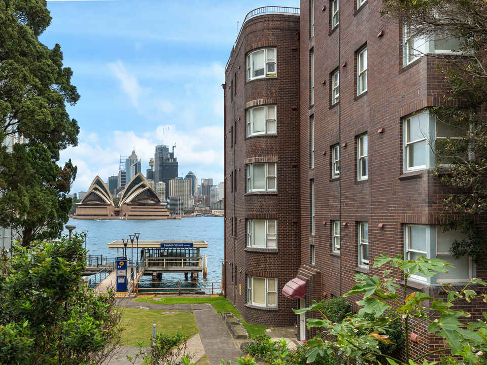 2/21 Waruda Street Kirribilli