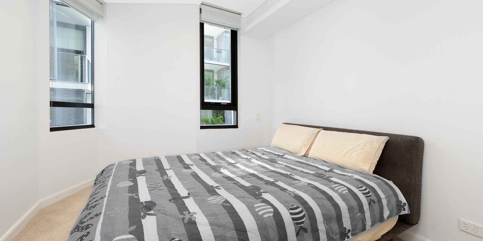 1302/229 Miller Street North Sydney 1302/229 Miller Street North Sydney