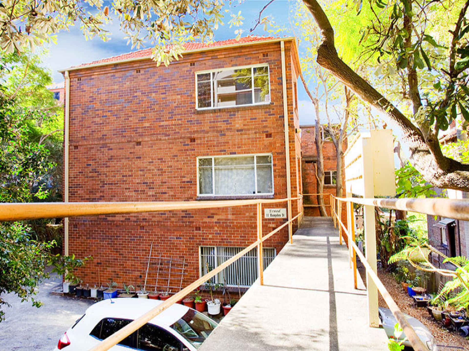 2/11 Hampden Street North Sydney