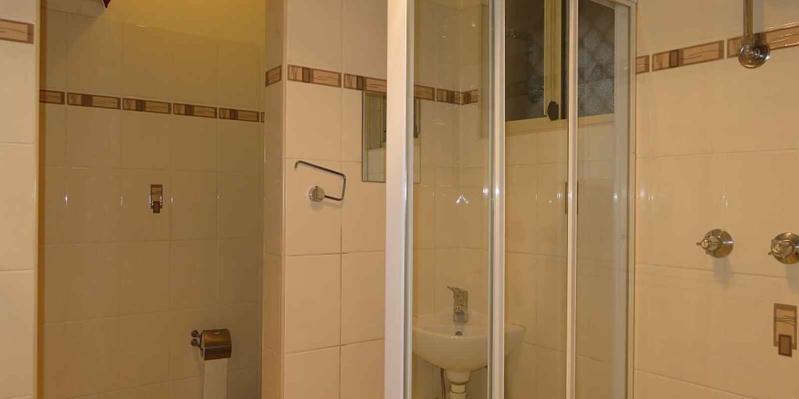 2/11 Hampden Street North Sydney