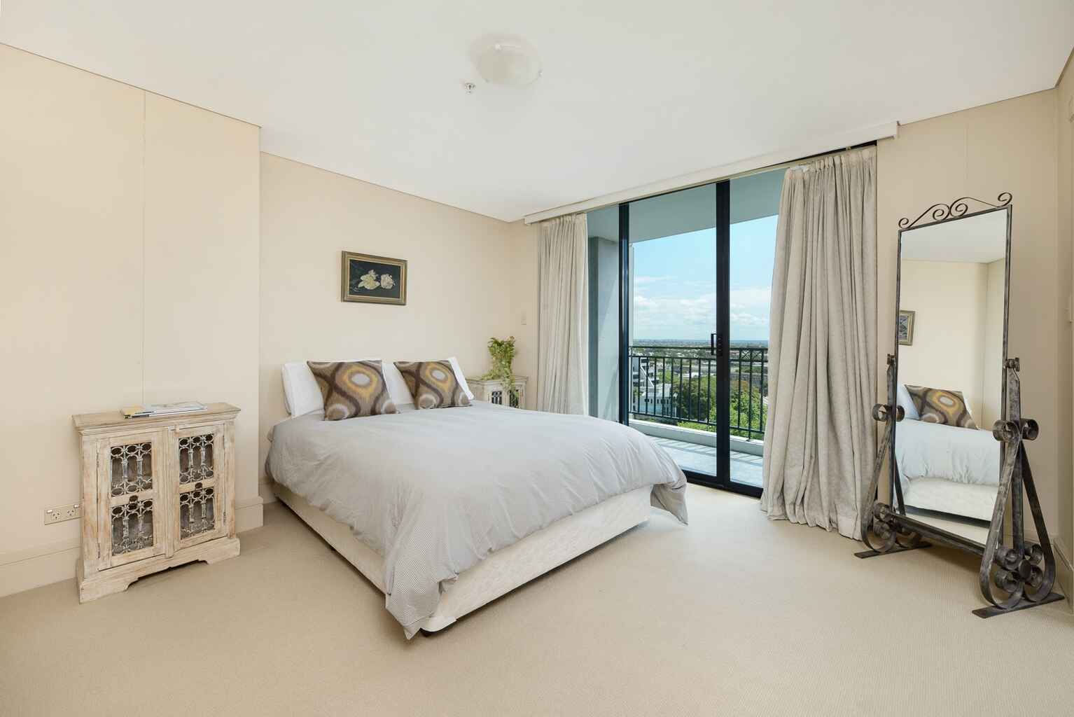 95/237 Miller Street North Sydney